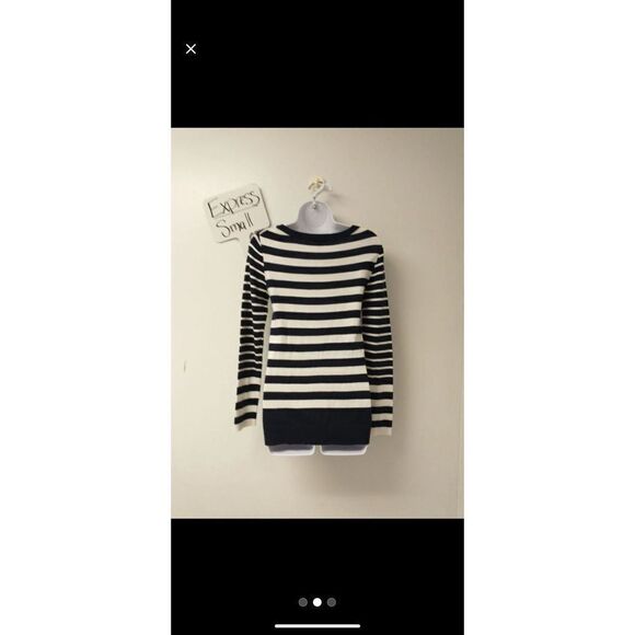 😊 Express stripe blue white knit top small - Picture 2 of 3